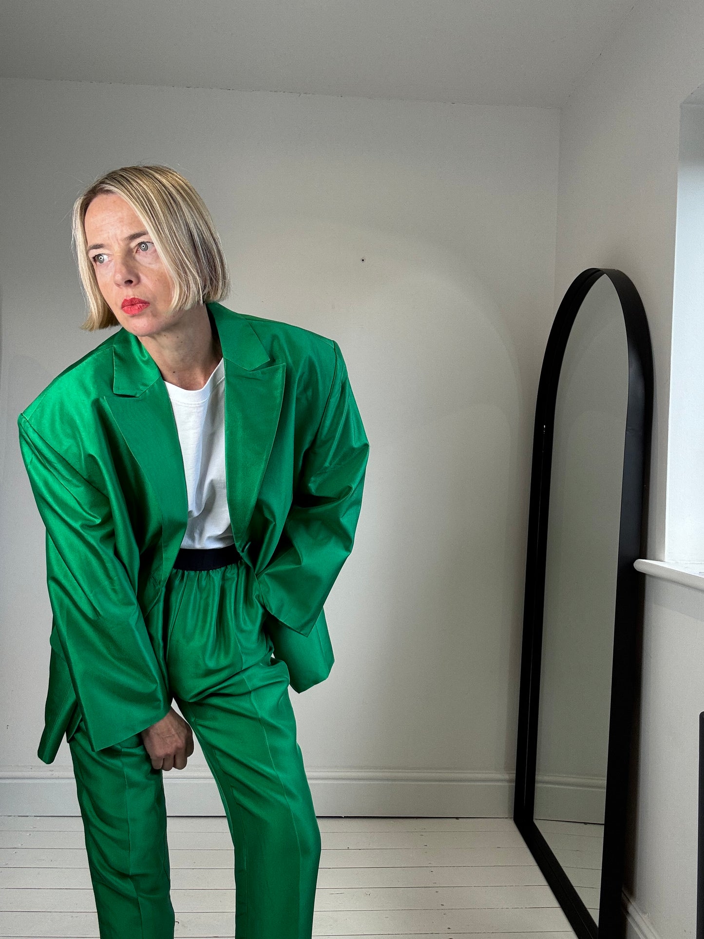 MUNTHE 100% silk suit