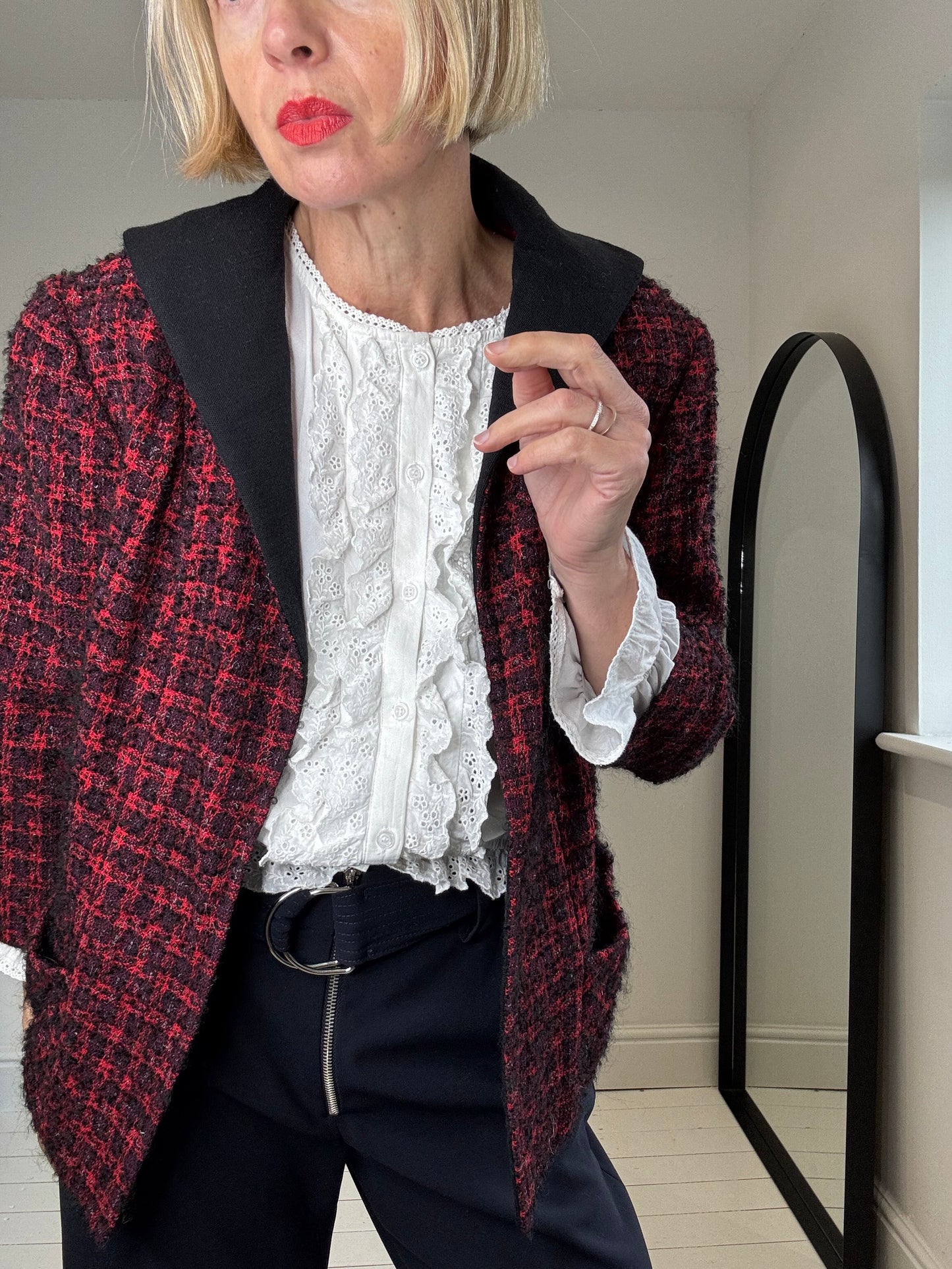 VINTAGE tweedy boucle jacket with contrast collar