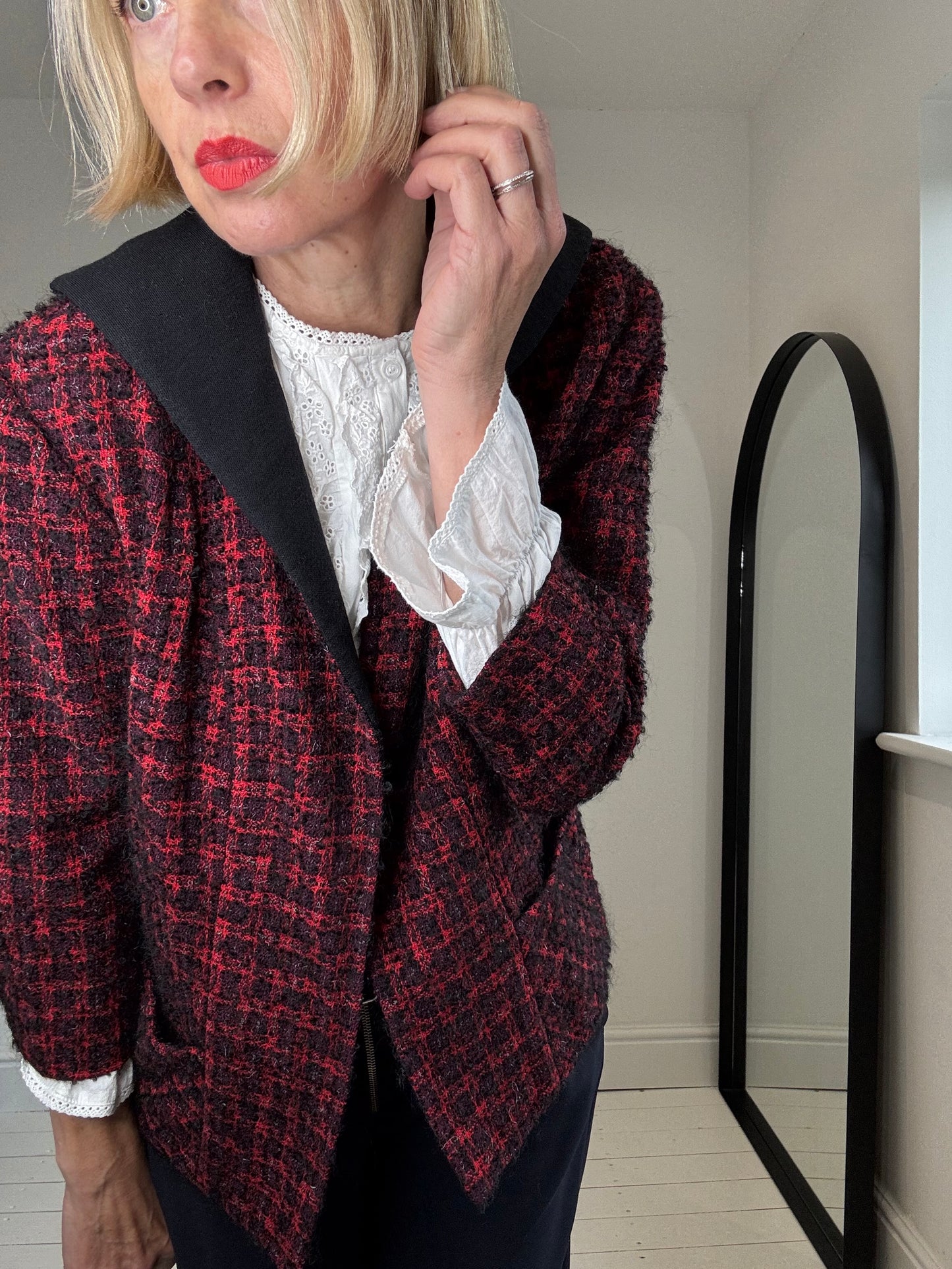 VINTAGE tweedy boucle jacket with contrast collar