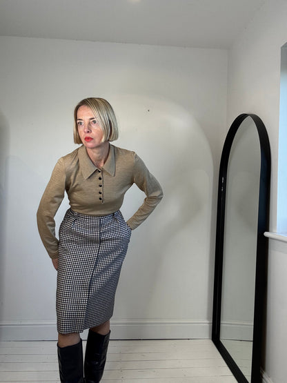 VINTAGE dogtooth knee length pencil skirt